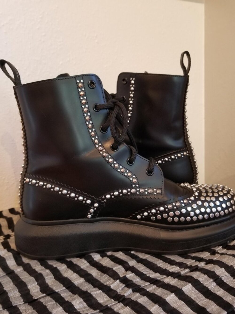 Alexander McQueen Studded Leather Platform Combat Boots size 8.5 - Picture 9 of 16